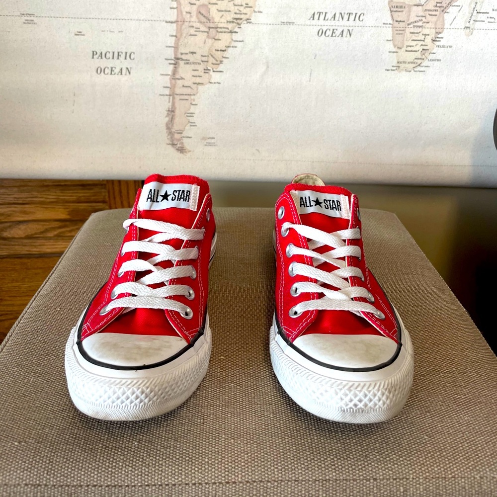 Converse low